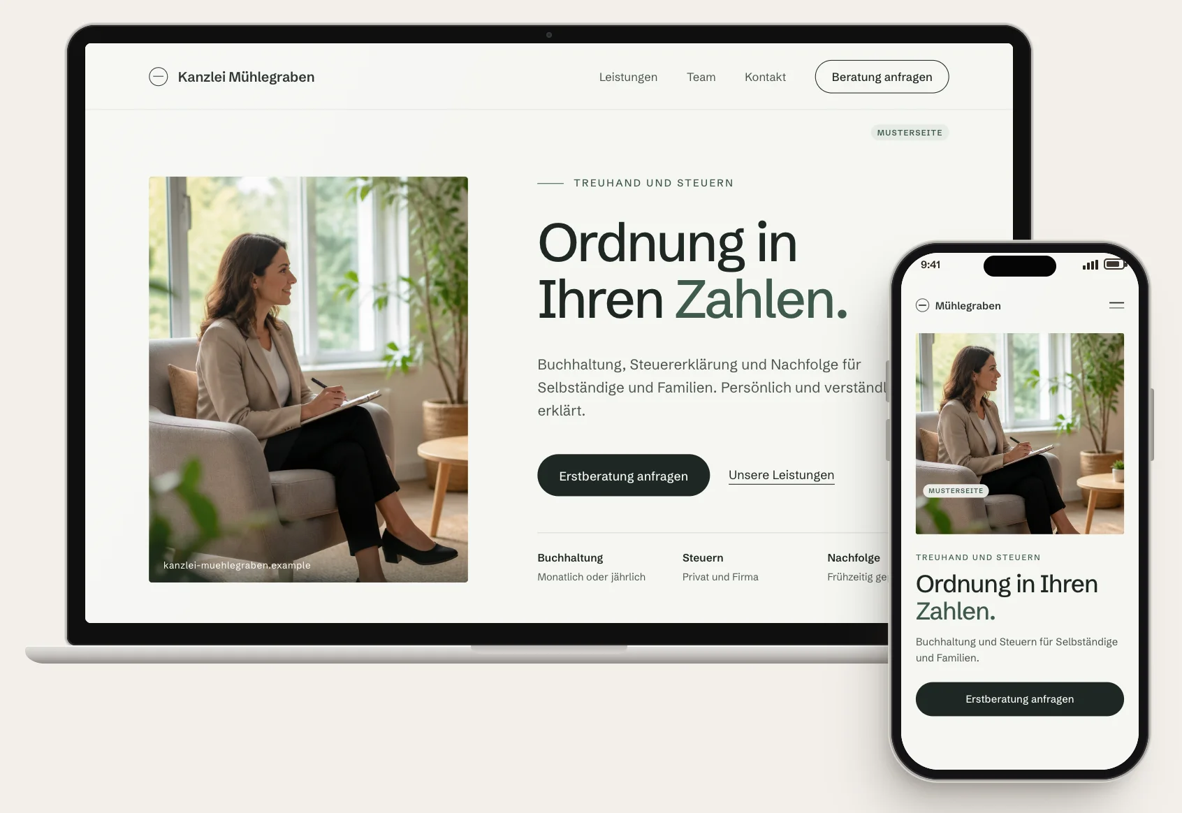 Musterseite Paket Klar: ruhiger One-Pager der erfundenen Kanzlei Mühlegraben auf Laptop und Handy